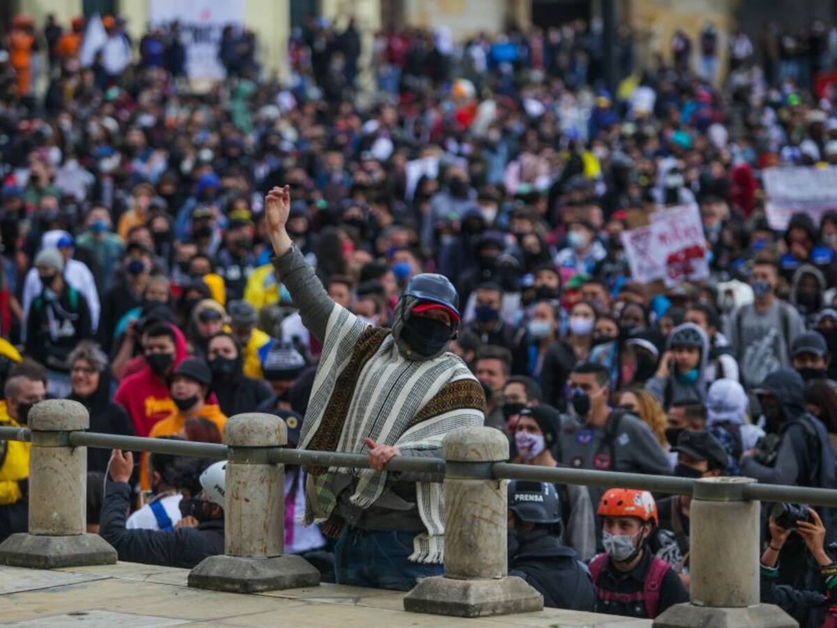 Suben los contagios de COVID-19 en Bogotá después de manifestaciones
