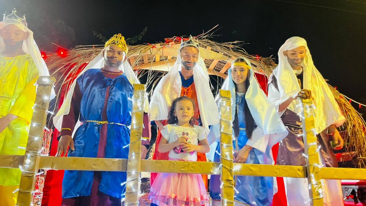 Policía en Bolívar ilumina la Navidad con un pesebre móvil que lleva paz y esperanza