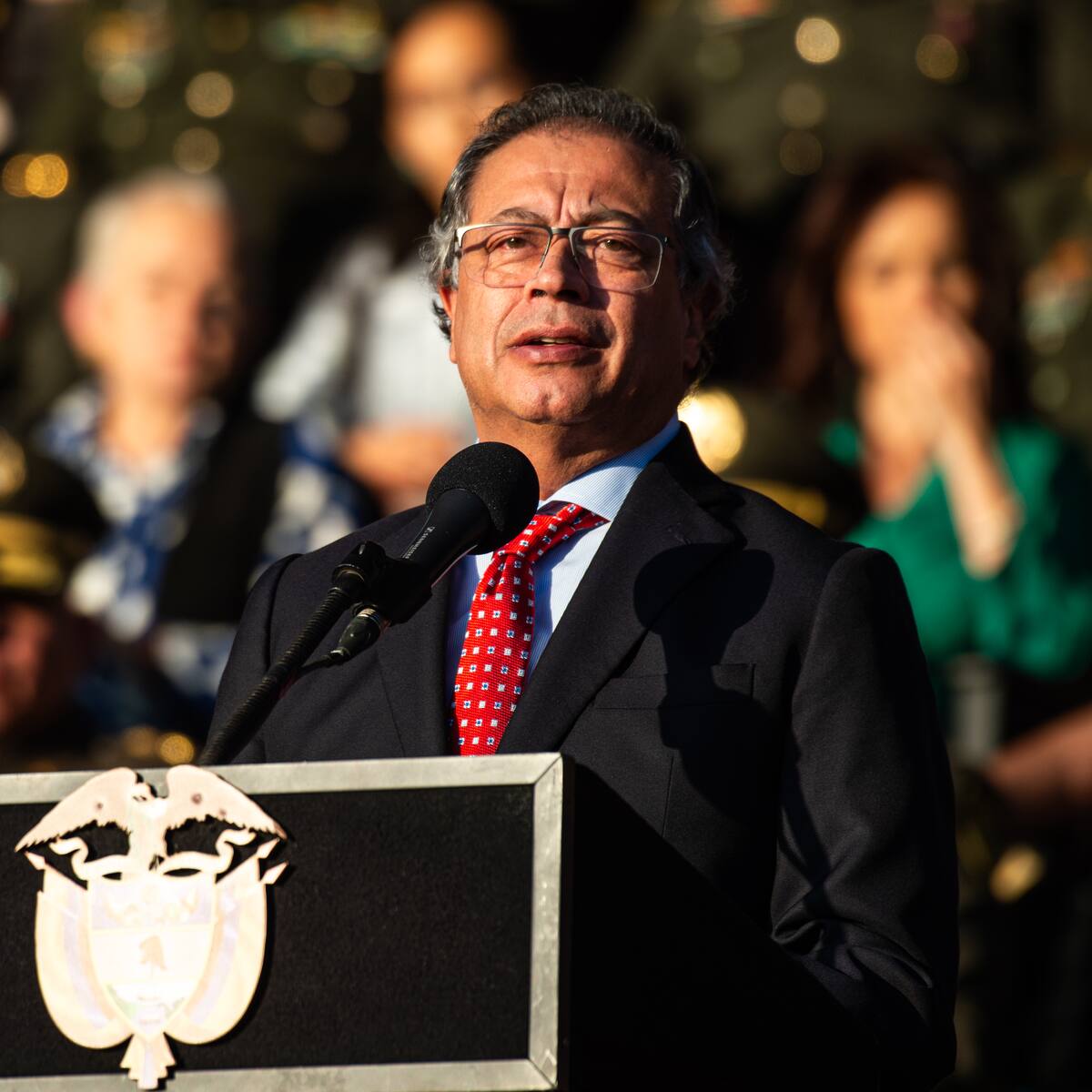 Petro pide “amnistía general y gobierno de transición” para Venezuela