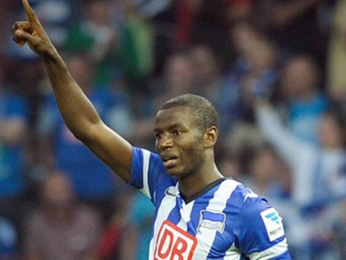 Con gol de Adrián Ramos, Hertha Berlin gana en Alemania