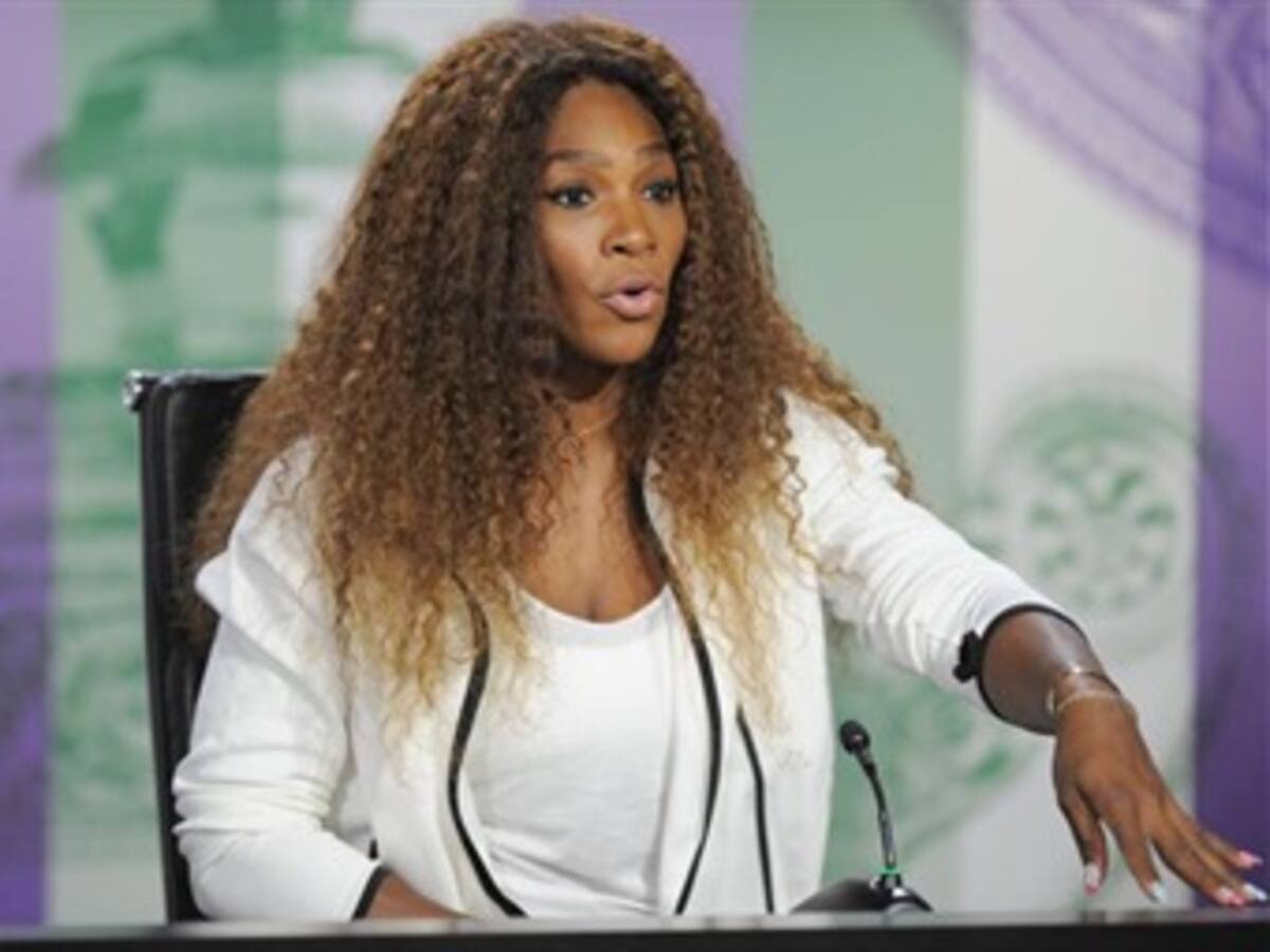 Serena Williams ofreció disculpas por comentarios celosos sobre Sharapova