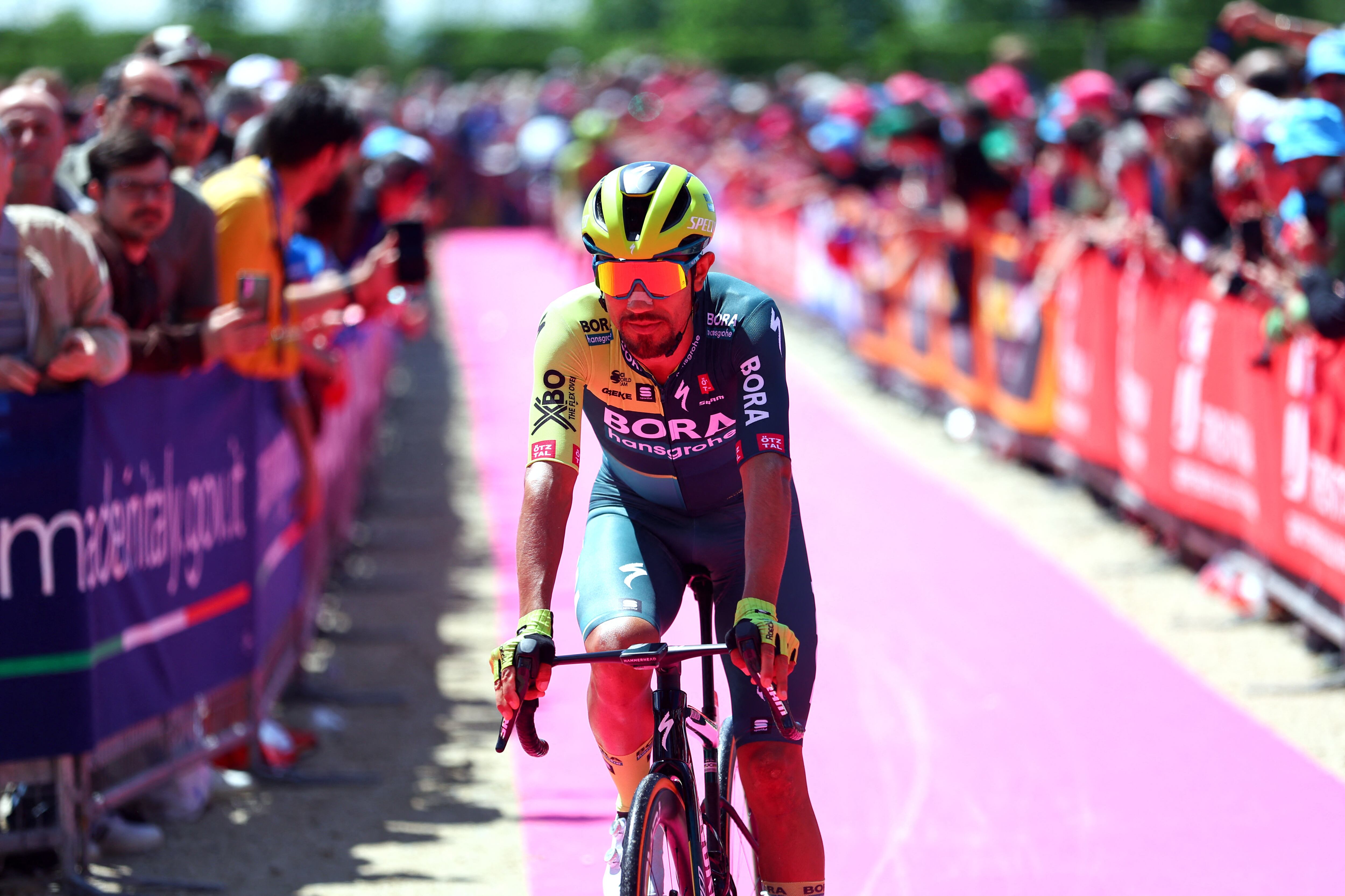 Daniel Felipe Martínez, pedalista colombiano del Bora. (Photo by Luca Bettini / AFP) (Photo by LUCA BETTINI/AFP via Getty Images)