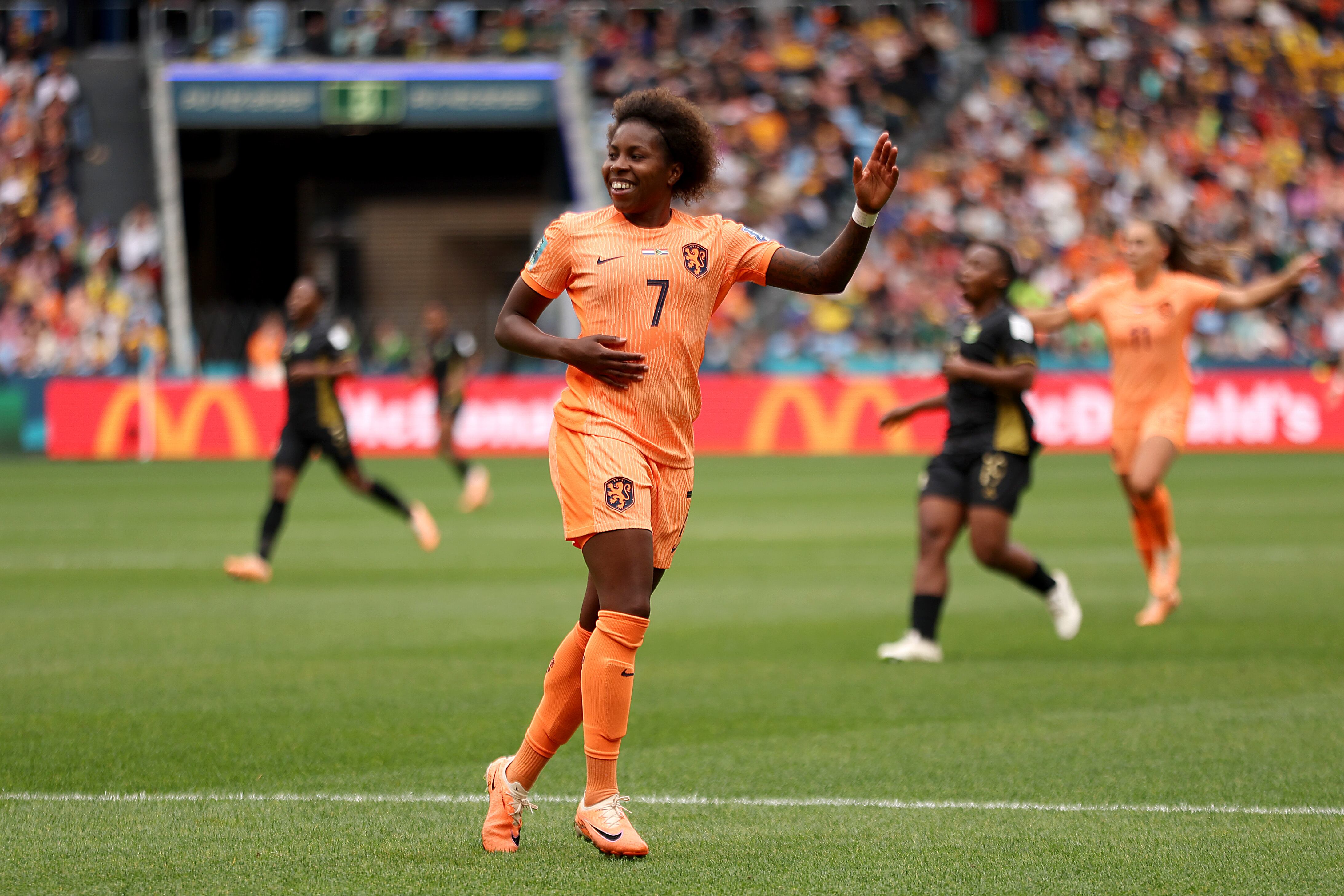 Lineth Beerensteyn marcó el gol que selló la clasificación neerlandesa en el Mundial. (Photo by Cameron Spencer/Getty Images)