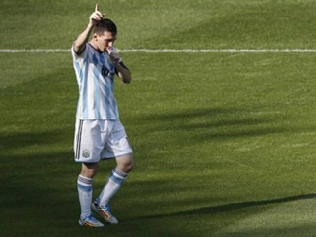 Messi salvó la vergüenza de Argentina en el último minuto