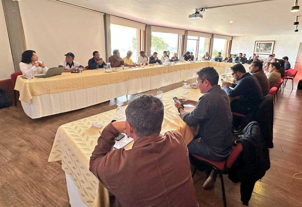 La reunión entre Sintaelecol, el Gobierno de Boyacá, la Alcaldía de Paipa y Gensa, se llevó a cabo en el hotel Sochagota de Paipa / Foto: Suministrada.