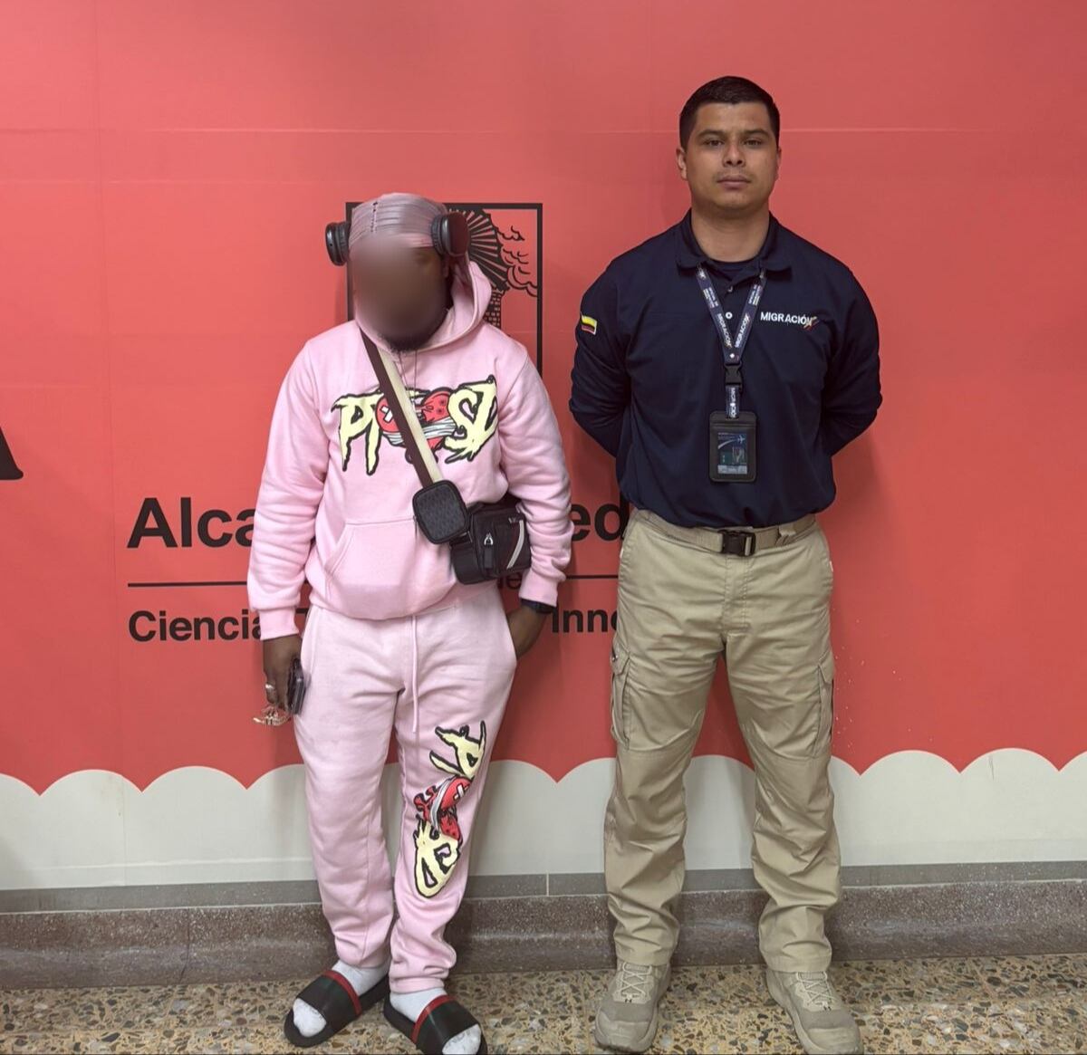 Extranjero inadmitido en el aeropuerto de Rionegro por turismo sexual- foto Migración Colombia