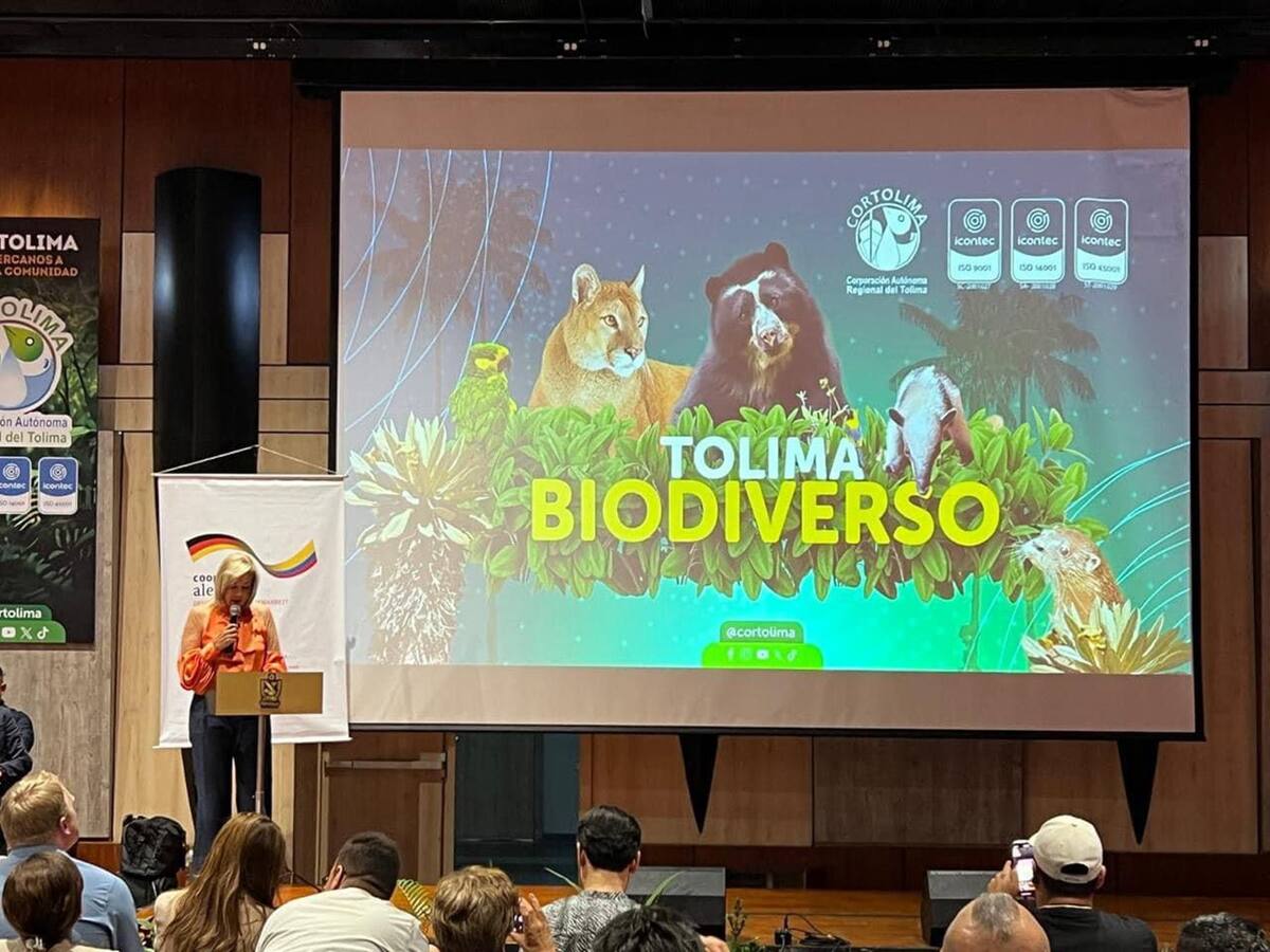 Cortolima presente en el foro PreCOP 16 en Cali