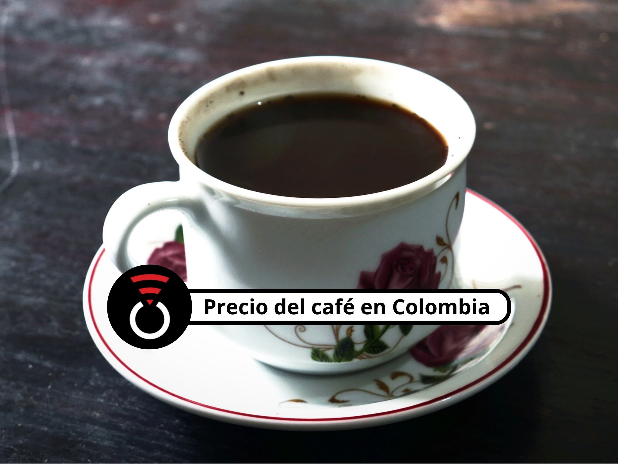 De fondo: Plato y taza ornamentada con café en su interior (Crédito: Getty Images)