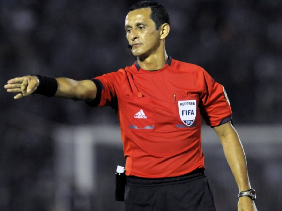 El paraguayo Antonio Arias dirigirá el partido entre Colombia y Perú