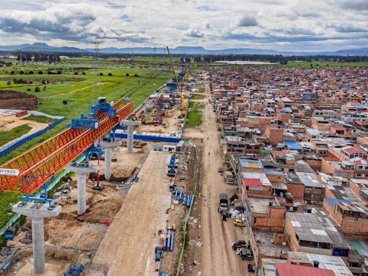 En firme decreto de la Alcaldía de Bogotá que prioriza el espacio peatonal alrededor del Metro