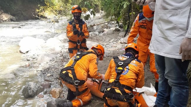 Los organismos de socorro se encargaron de recuperar los cuerpos.