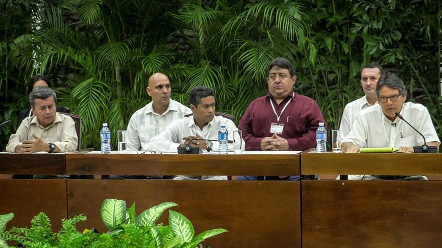 La delegación de paz del Eln negó su responsabilidad en el asesinato de siete personas en el Cauca. Foto: Getty Images