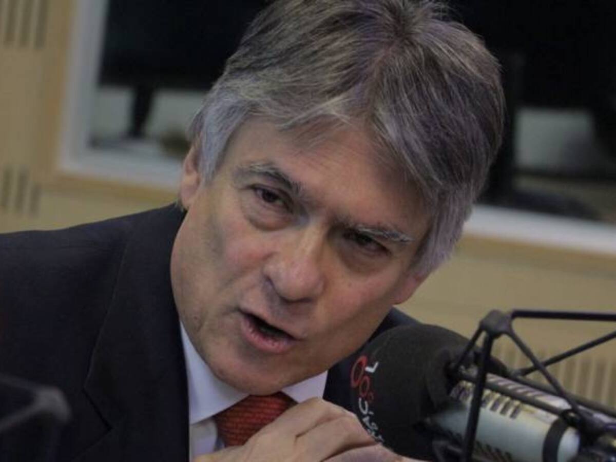 Ramiro Bejarano advierte sobre problemas judiciales del nuevo fiscal de la JEP