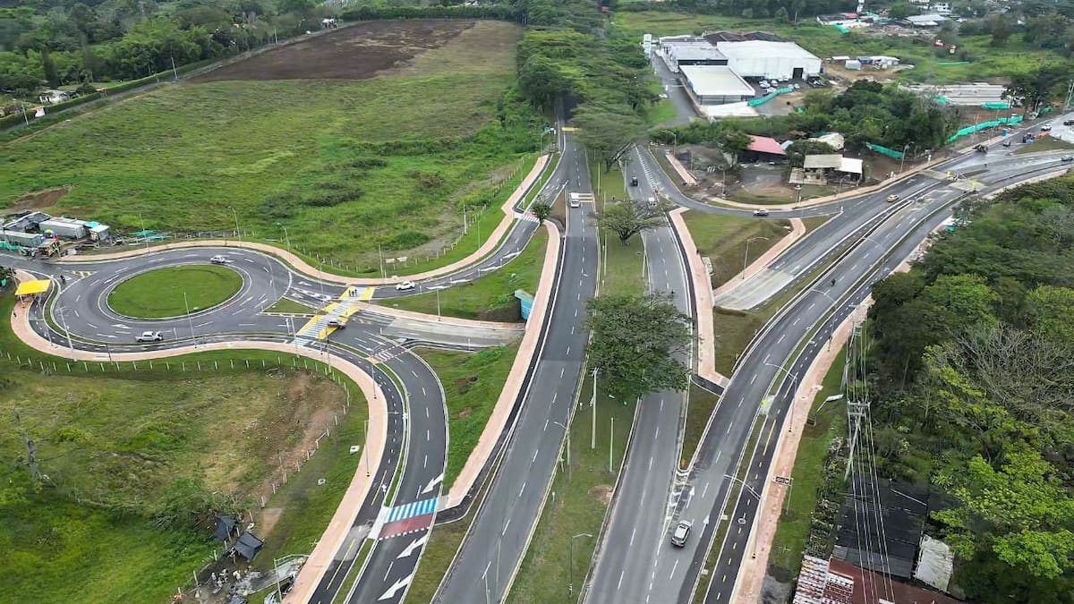 Por fin entregaron la intersección de Galicia en Pereira; una obra que busca reducir accidentes