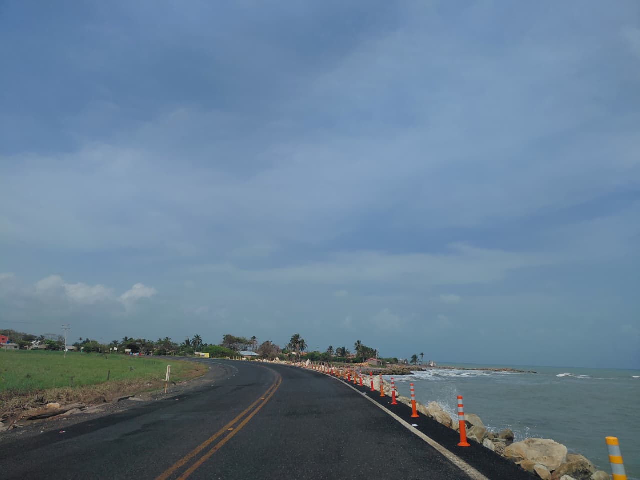 Autoridades ambientales mantienen bajo monitoreo la zona costera de Córdoba por terremoto en Panamá