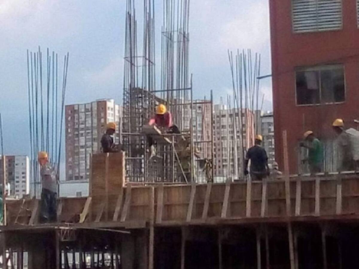 Constructores los más afectados con parálisis en Instrumentos Públicos