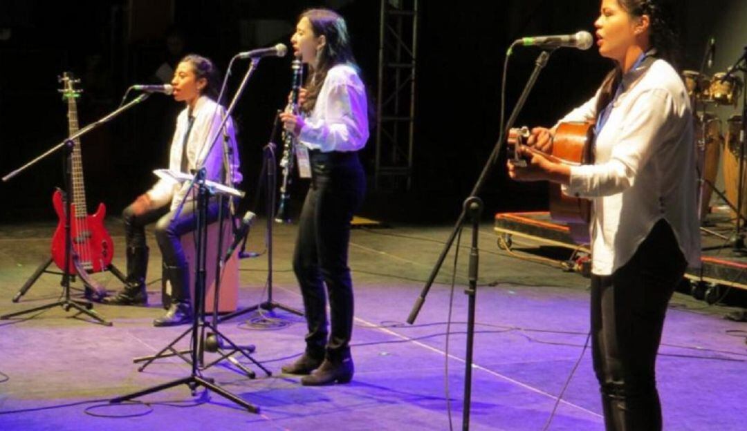 Concurso internacional de tríos