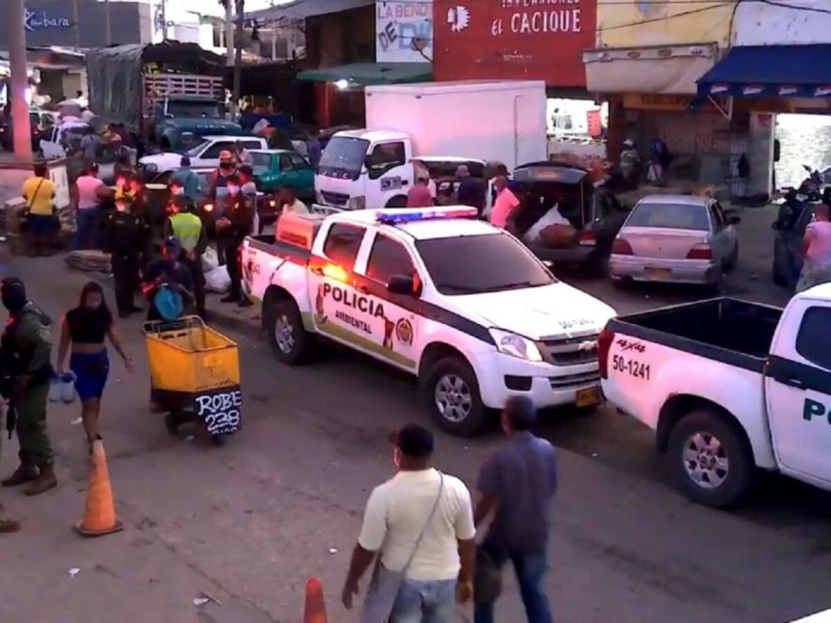 300 policías se tomaron el mercado de Bazurto de Cartagena