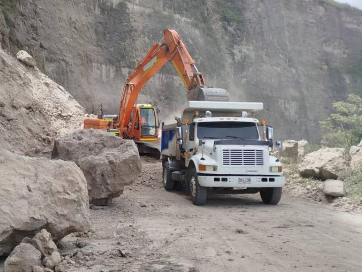 Empeora situación en Nariño ante cierre de vía Panamericana: incrementa la gasolina y los alimentos