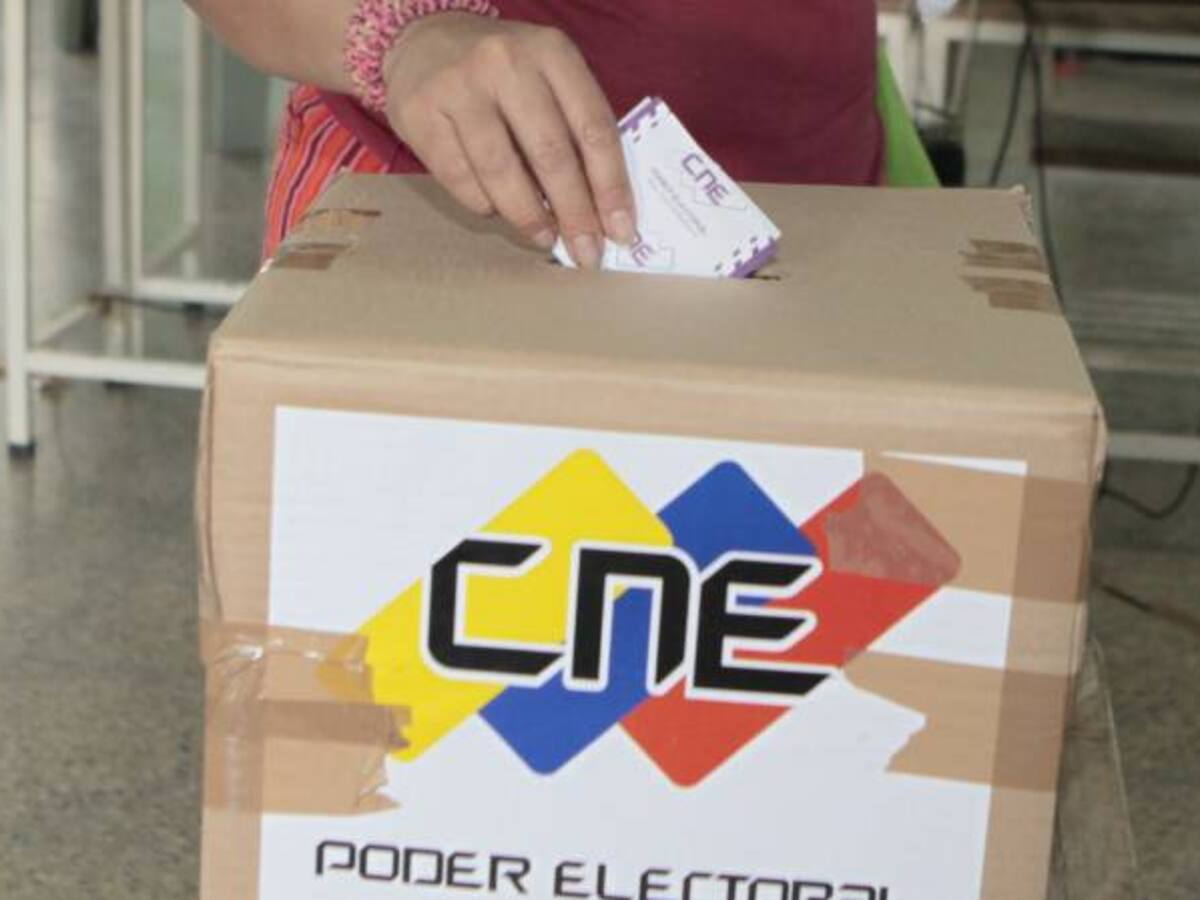 Con denuncias sobre intento de fraude, Maduro y oposición miden fuerzas en Venezuela