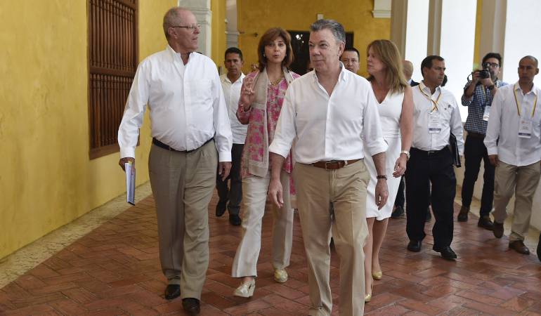 Presidente de Perú Pedro Pablo Kuczynski y Juan Manuel Santos
