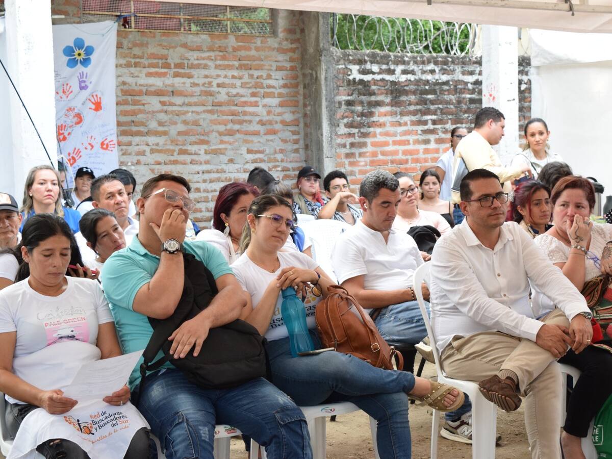 Inició exhumación de cuerpos del ‘Monumento 14’ en el Cementerio Central de Neiva