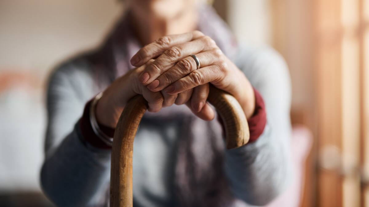 Corte beneficia con casa por cárcel a mujer de 87 años que fue condenada por no pagar impuestos