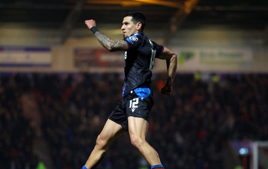 Daniel Muñoz / Getty Images