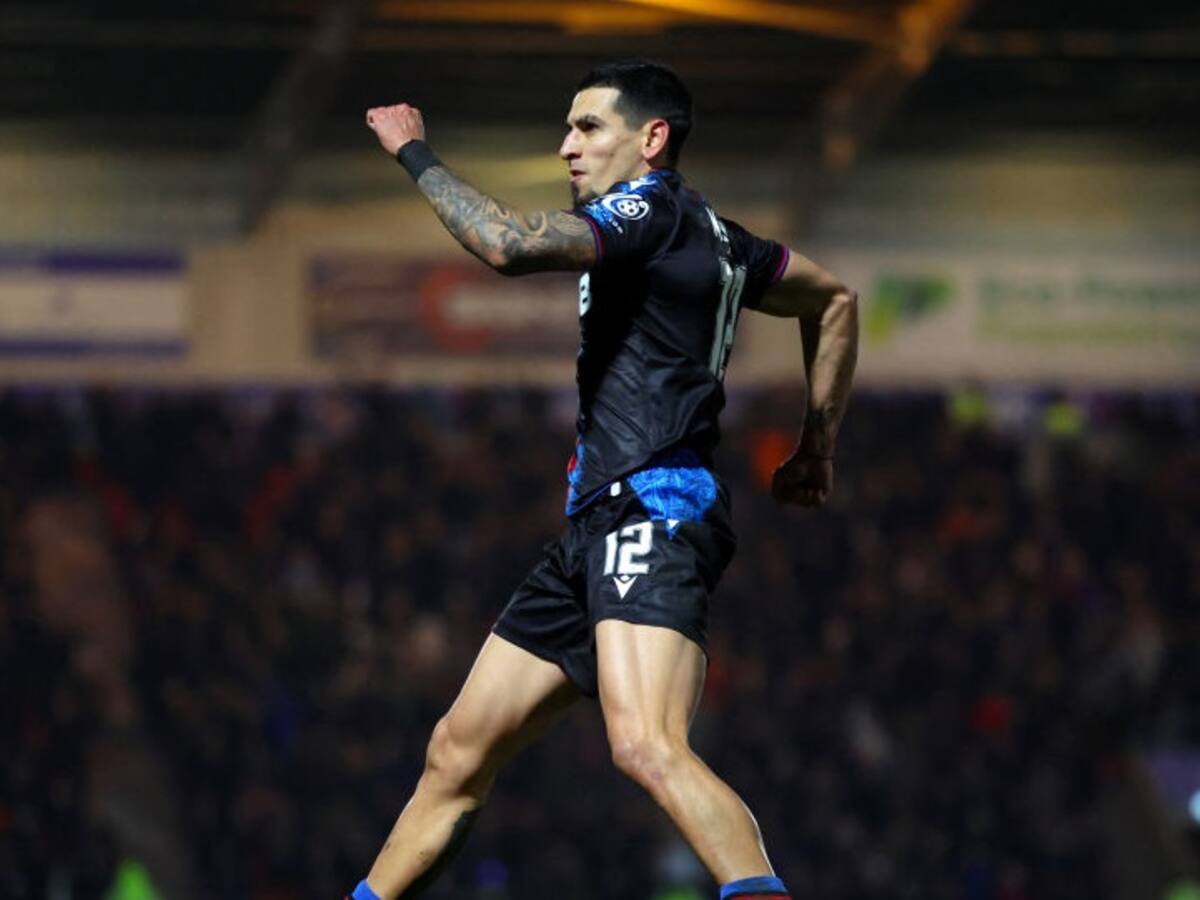 Daniel Muñoz marcó gol y condujo al Crystal Palace a octavos de final de la FA Cup