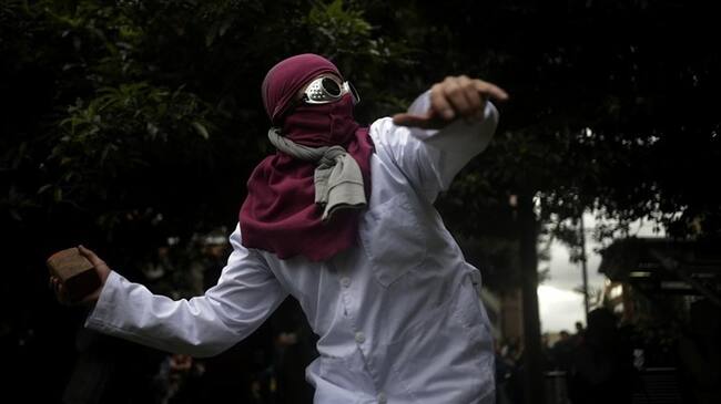 ¿Qué opina sobre la propuesta que busca regular la protesta social en el país?. Foto: Colprensa