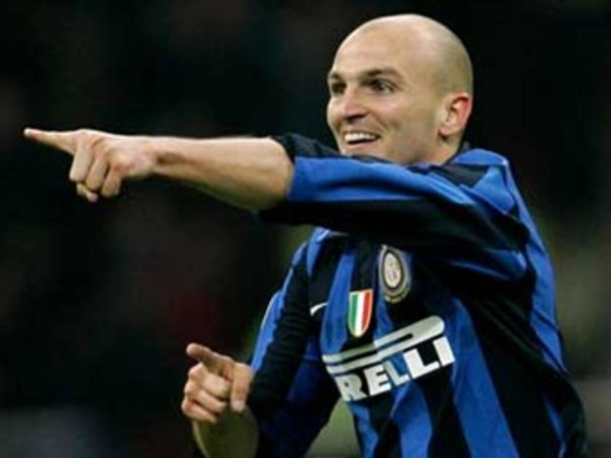 Esteban Cambiasso tres semanas de incapacidad por lesión muscular