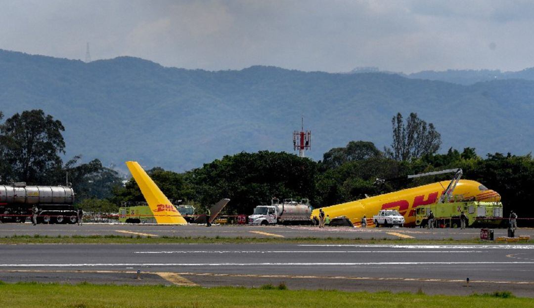 Se partió en dos avión de carga de DHL en Costa Rica