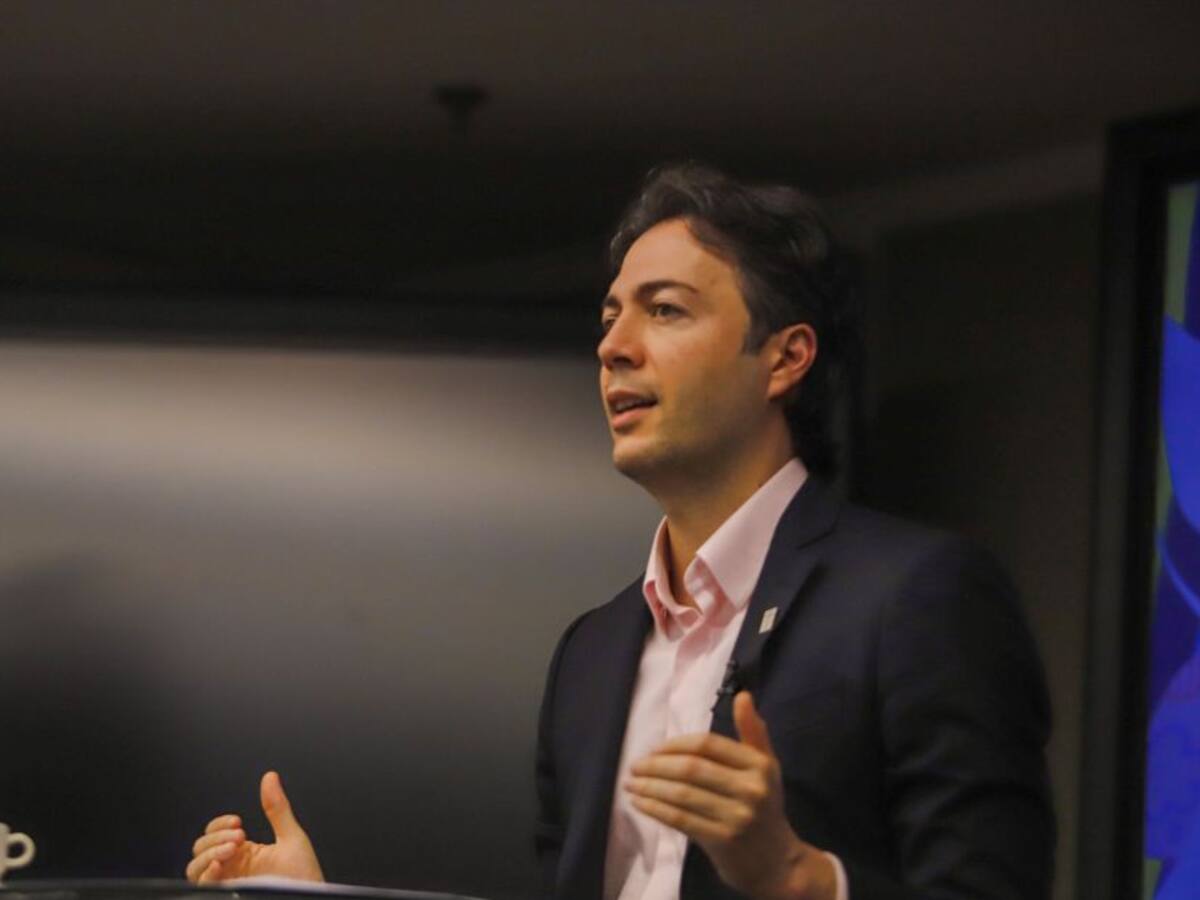 "Es mejor quedarse en la casa": Daniel Quintero sobre los alumbrados