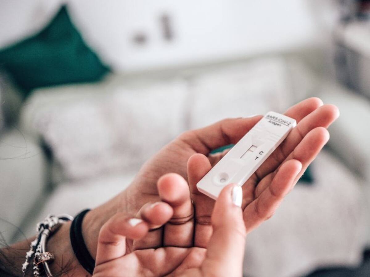 ¿Todos en Colombia podrían contagiarse de ómicron? Experto responde