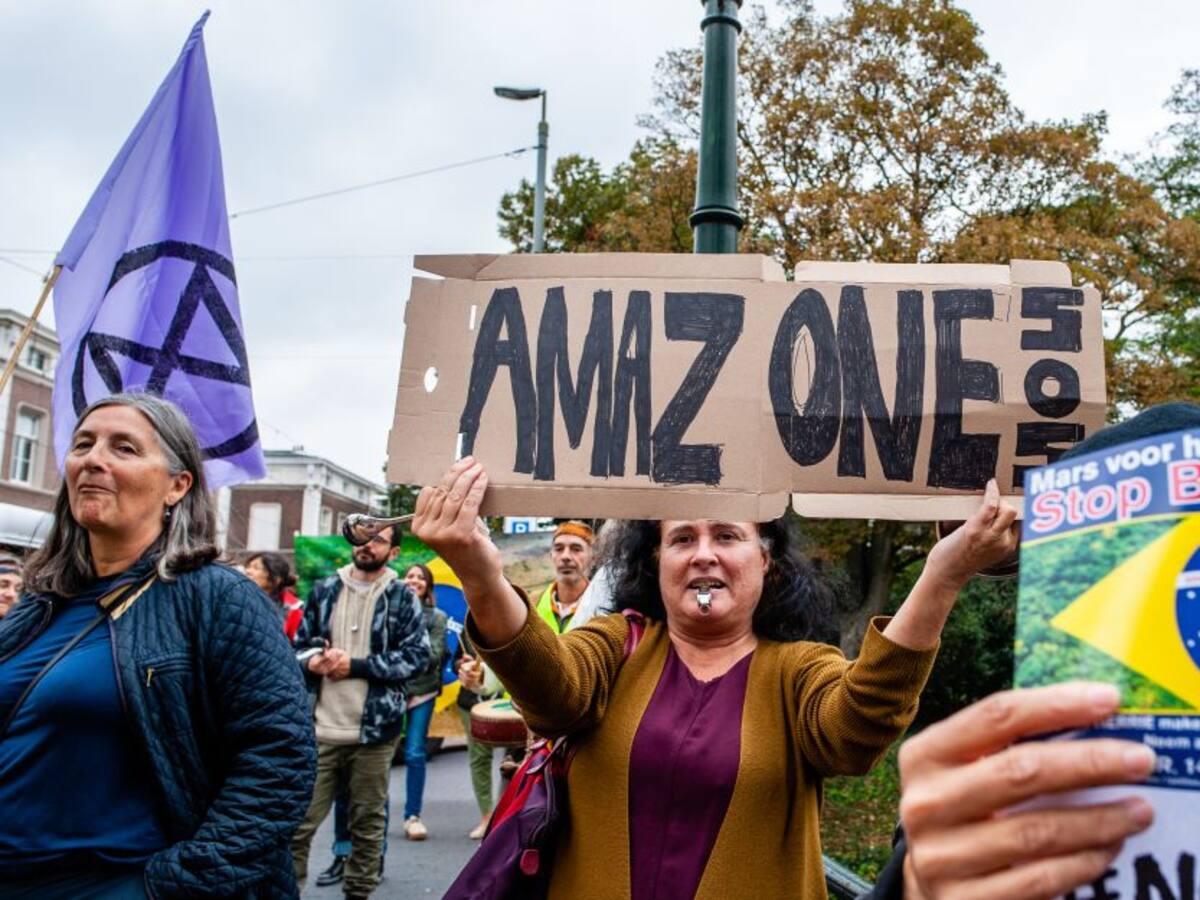 Denuncian a Bolsonaro en la CPI por "crímenes contra humanidad" en Amazonía