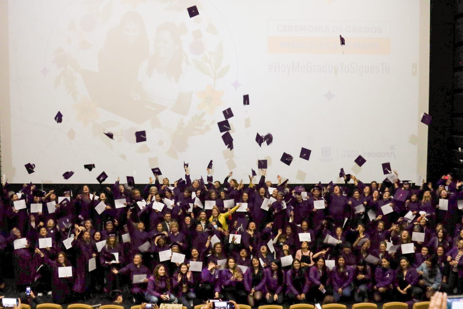 150 mujeres se graduaron de los cursos ofertados por la Secretaría de la Mujer: Cortesía Prensa Secretaría de la Mujer.