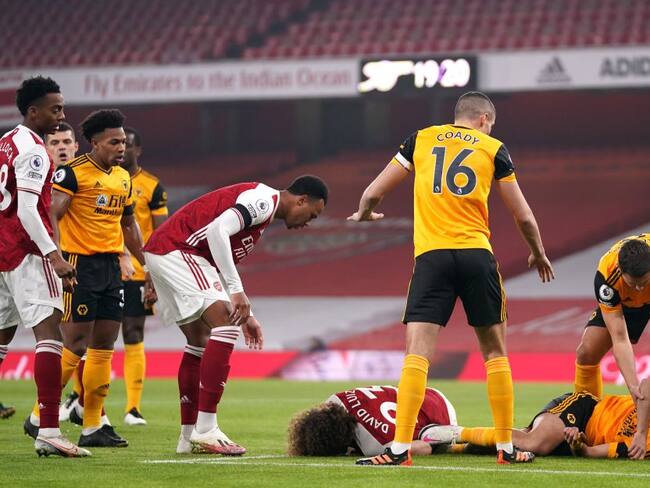 La decisión se toma luego del incidente entre Raul Jímenez y David Luiz.