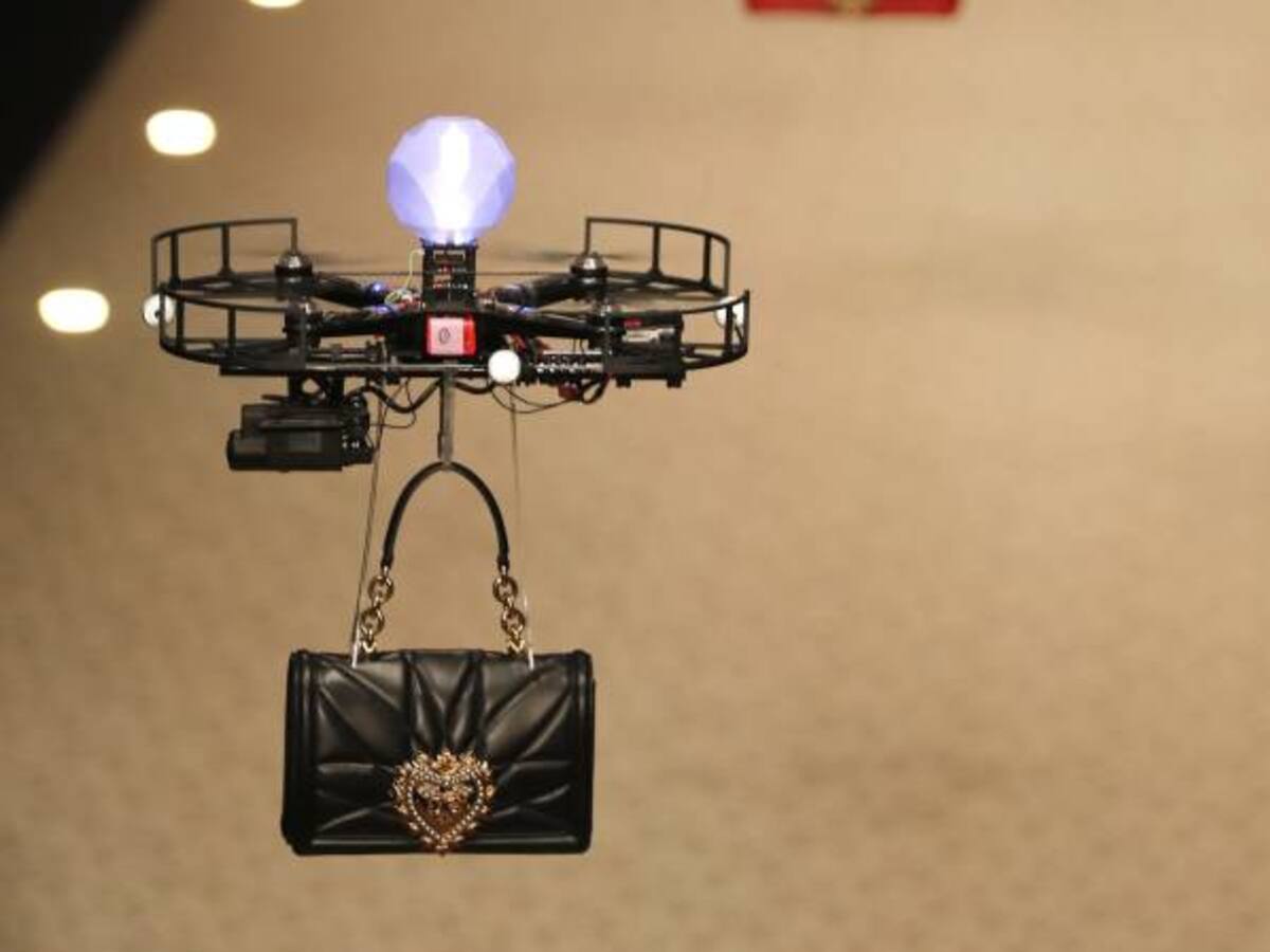 Dolce & Gabbana, reemplaza modelos por drones