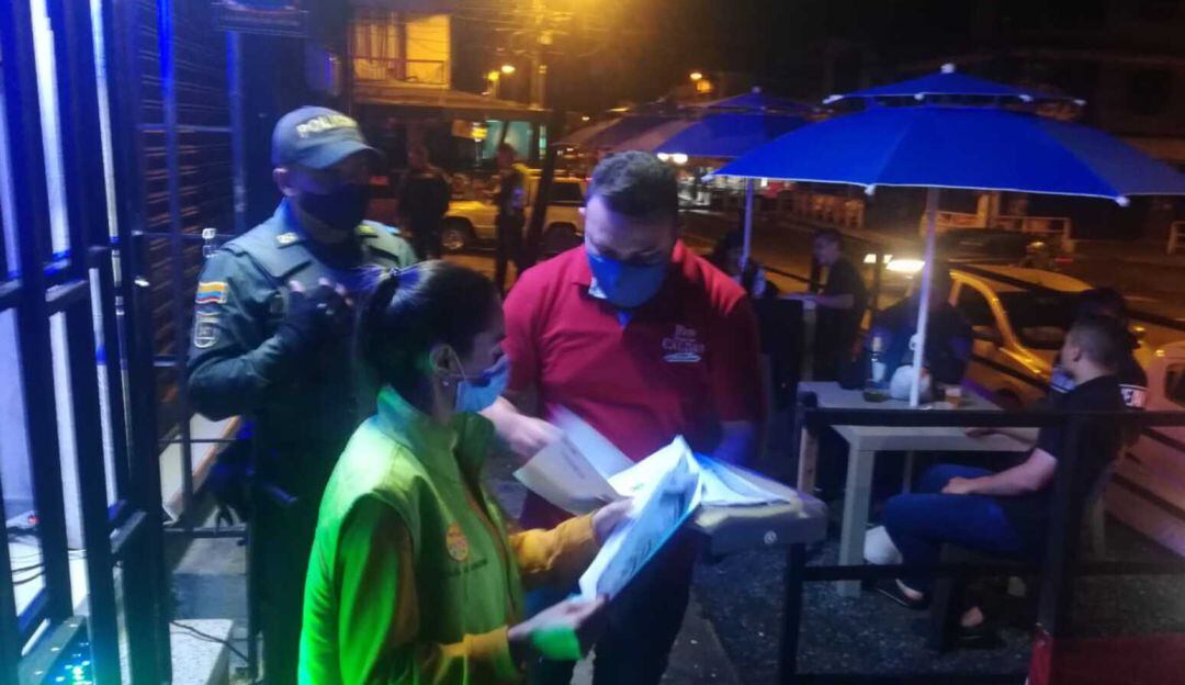 Cierre de locales en Pereira.