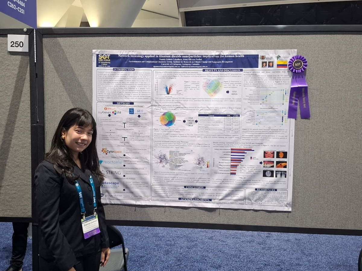 Estudiante de Unicartagena logra premio internacional por investigar nanotecnología aplicada a salud