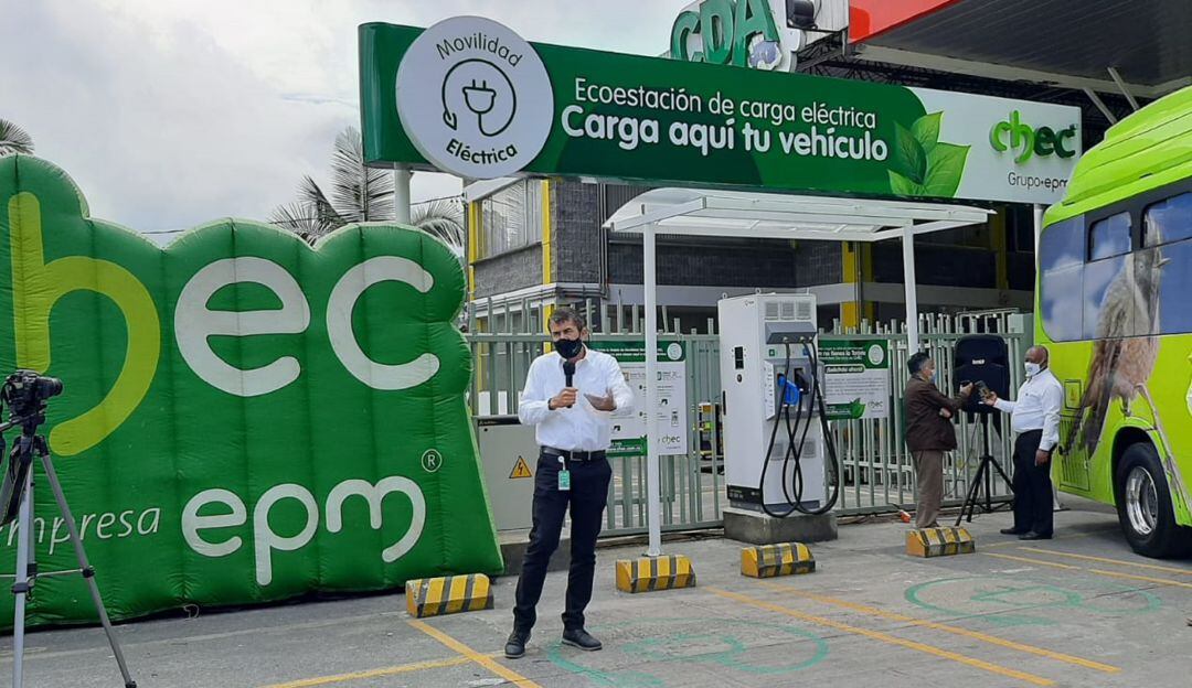 Ecoestación de carga eléctrica vehicular en Manizales