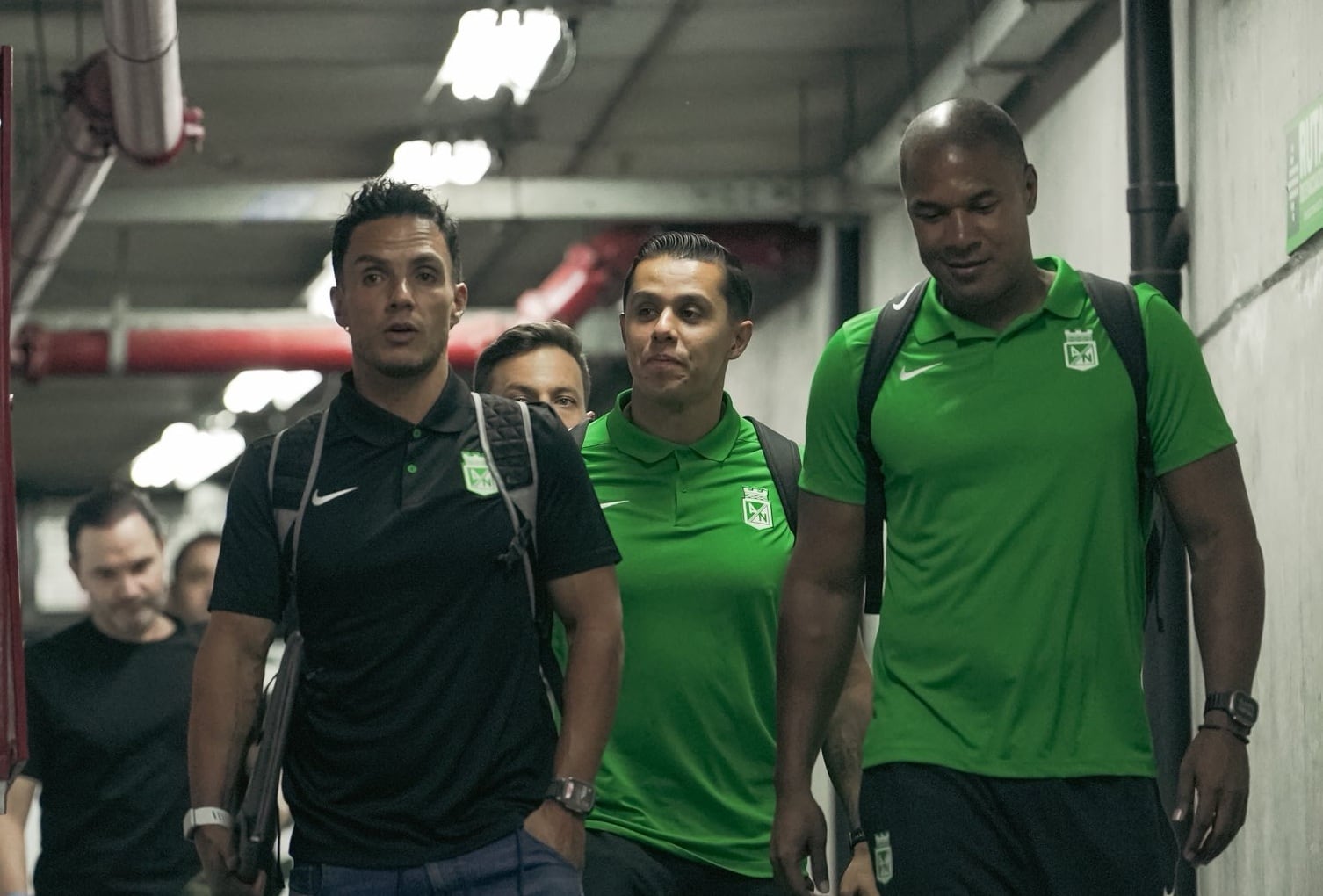 Lucas González y su cuerpo técnico / Nacional