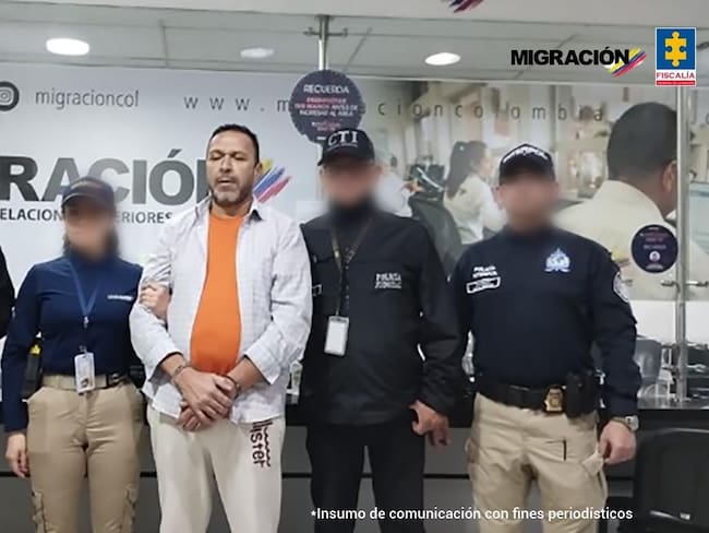 Feminicida de una mujer en Medellín que se escondía en Ecuador fue extraditado a Colombia