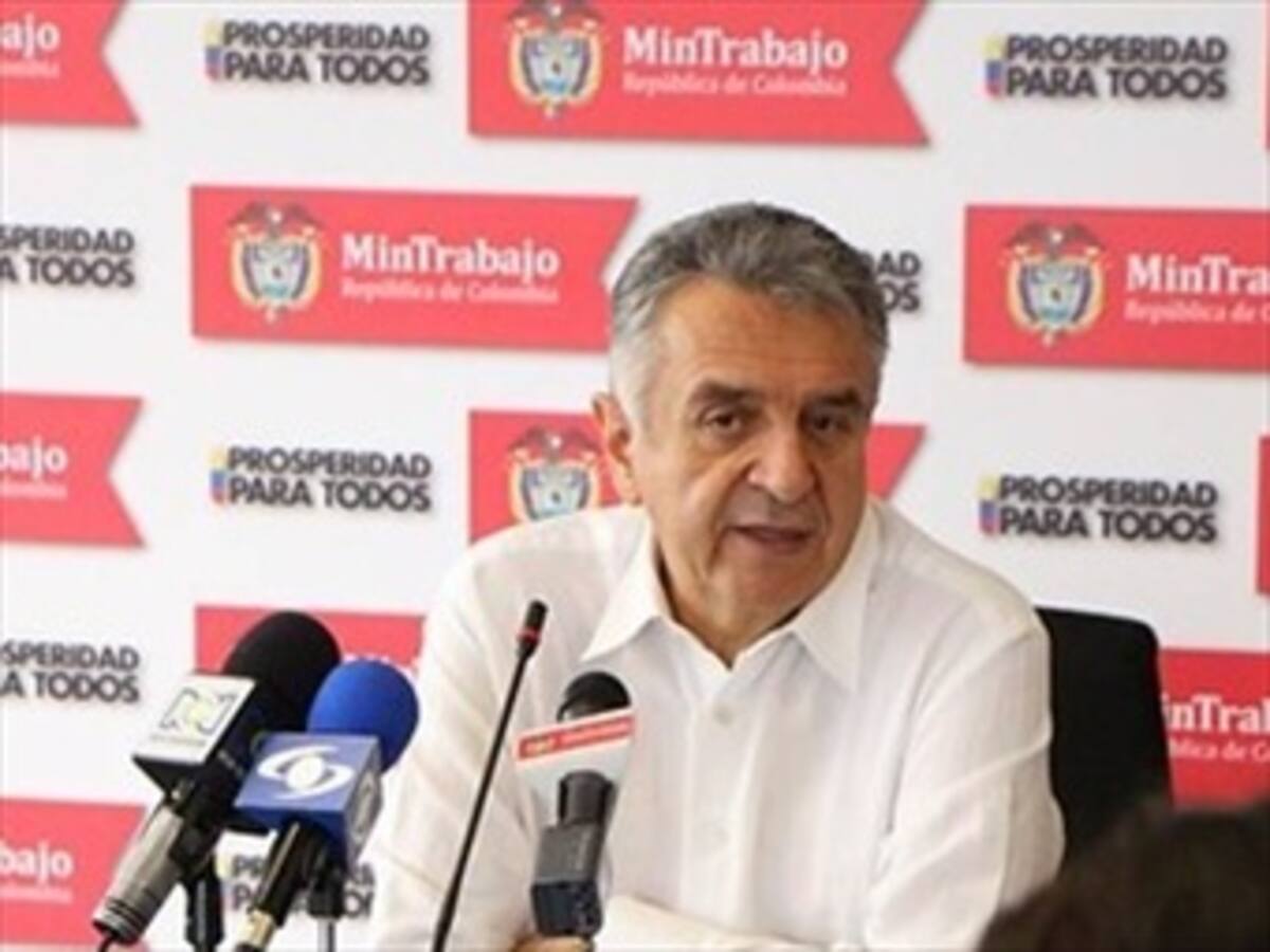 Mintrabajo se pronunciará sobre el incremento al salario mínimo