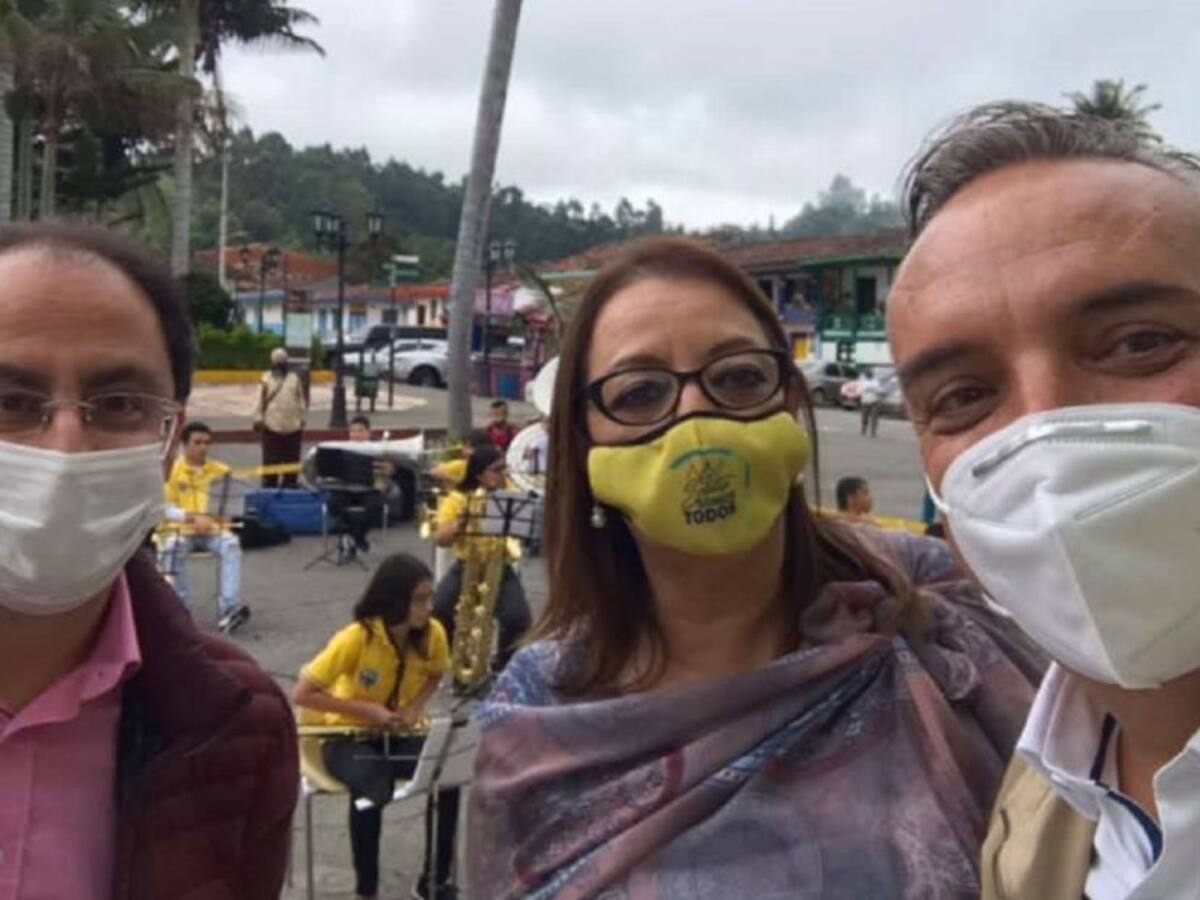 El eje cafetero podría ser piloto en reabrir el turismo: Ministro Comercio