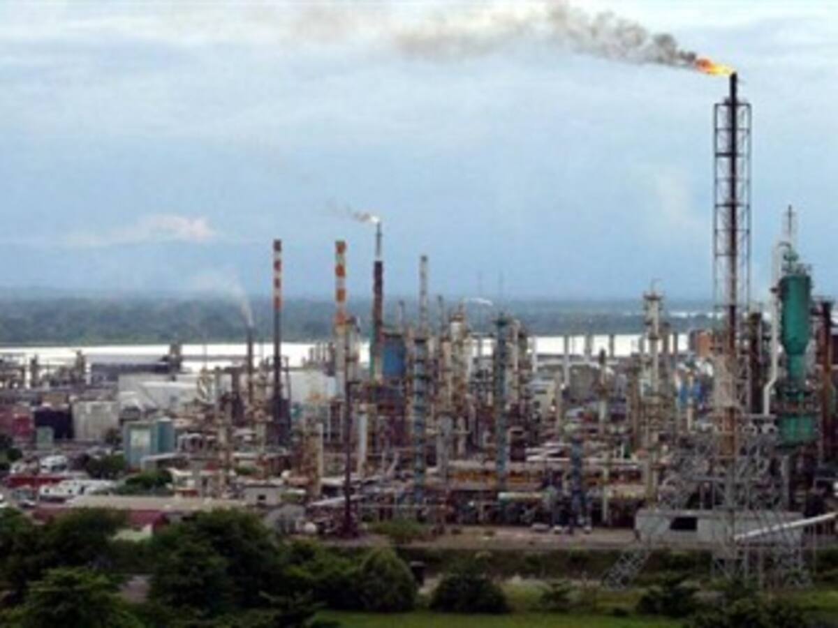 Inversionistas firman adquisición de 22% de mayor oleoducto colombiano