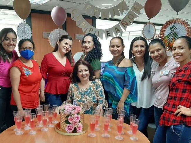 Polémica por foto de funcionarias en la Alcaldía sin tapabocas