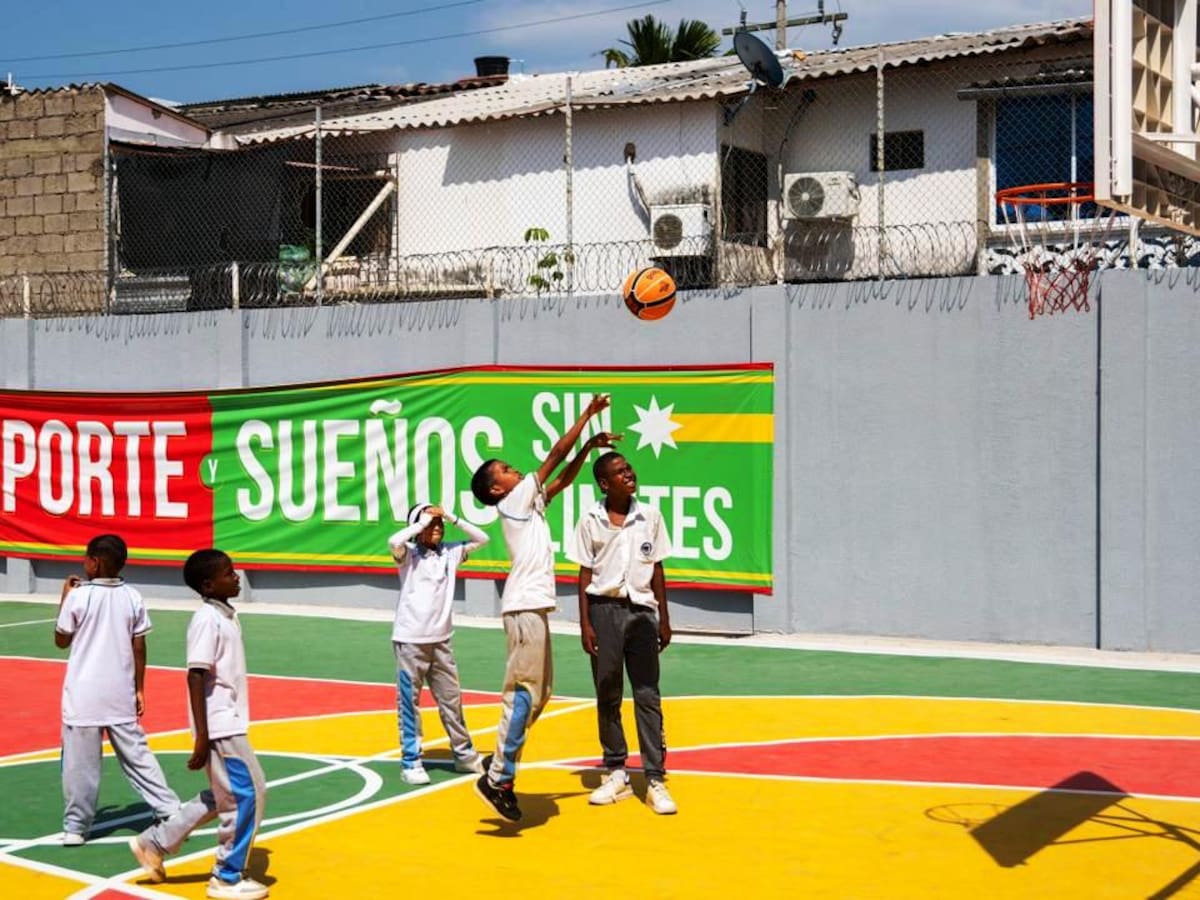 De grietas y riesgos a juego seguro: la nueva cancha múltiple de la I.E. Santa María