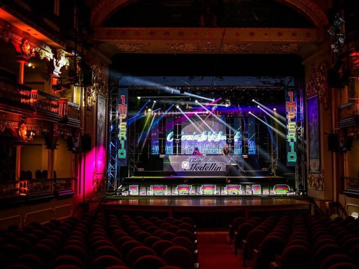 Nuevamente toque del imperio en Teatro Adolfo Mejía genera polémica