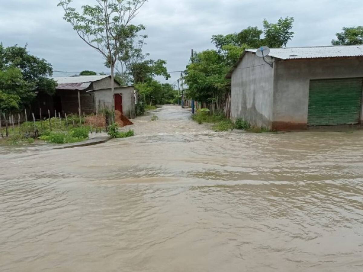 Emergencia por inundación en Puerto Venecia, Bolívar